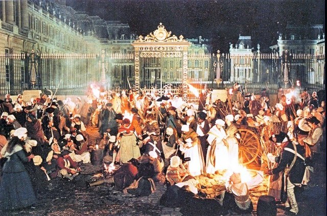 Las mujeres se dirigen a Versalles