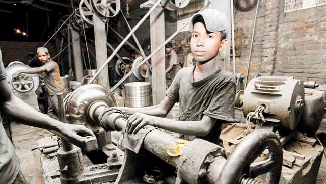 Primer intento de regularizar la ley del trabajo