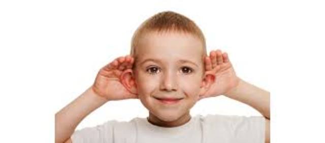 EL PRIMER MOMENTO EN LA CLASE ES "LISTEN"