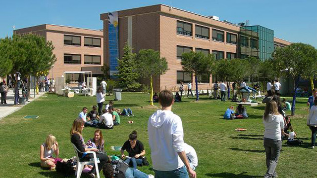 ENTRO A LA UNIVERSIDAD