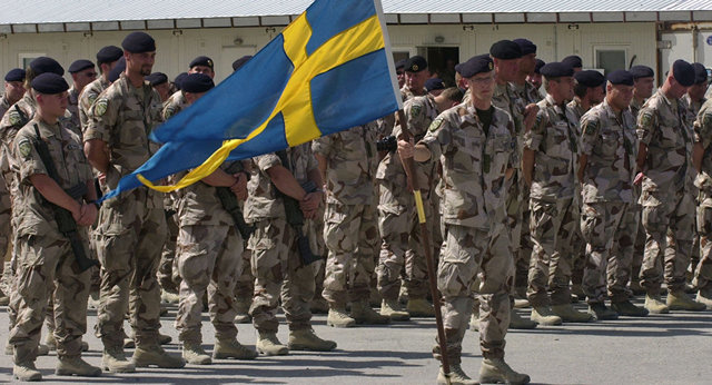 Rene entra a el servicio militar