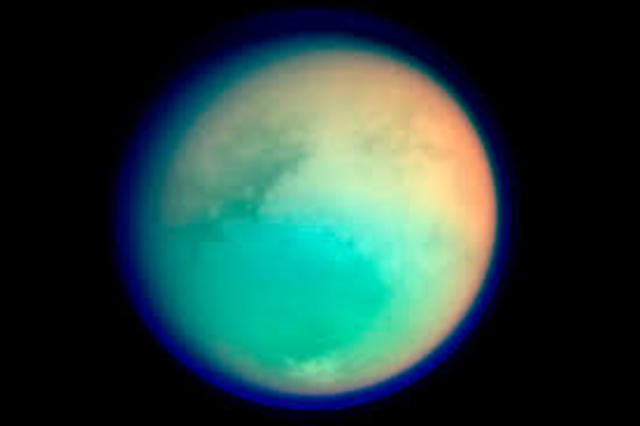 Huygens descubre Titán