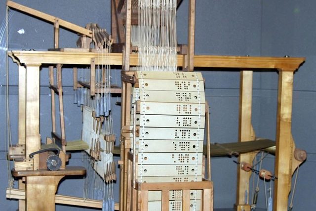 Primer telar programable