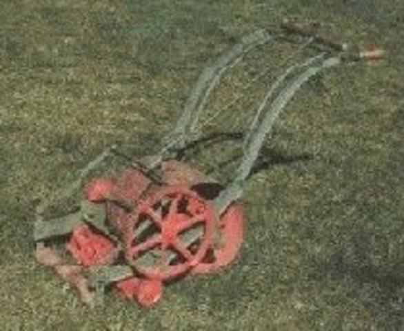 Edwin Beard Budding invented the lawn mower