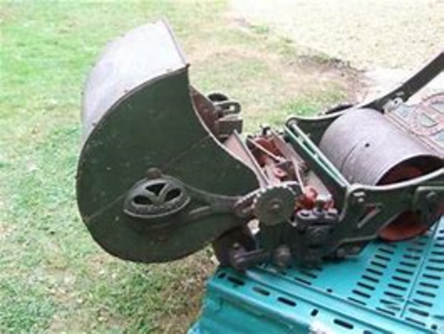 Ransomes of Ipswich introduced the Automaton