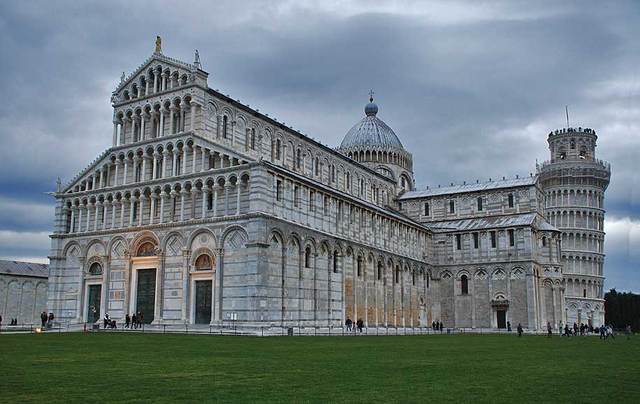 Malpighi se traslada a la Universidad de Pisa.