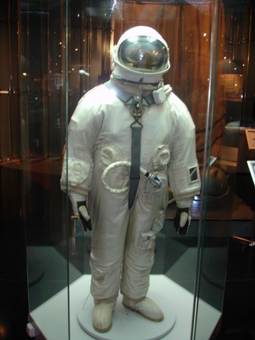 1ra tripulación sin trajes espaciales