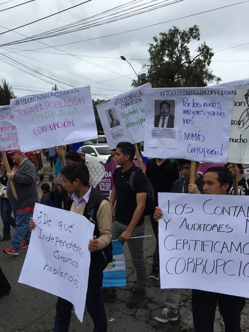 Segunda marcha contra el #PactoDeCorruptos