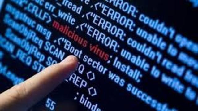 lehenengo birus informatikoa