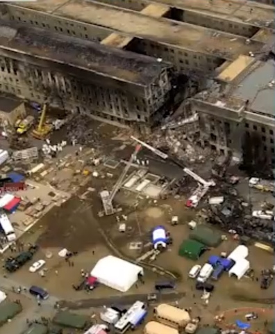 Alle 9:38 il volo American Airlines 77 si schianta sul lato ovest del Pentagono