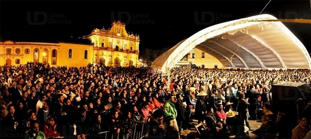 Luis Echeverría. Promoción turística nacional e internacional