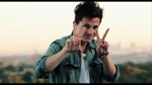 es gradua en una universitat de musica