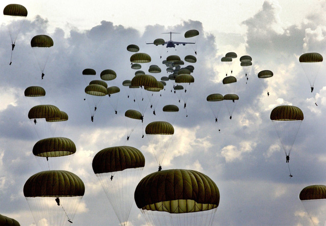 Army celebrates 75 years of american paratrooper