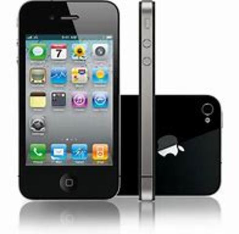 iPhone 4/4s released