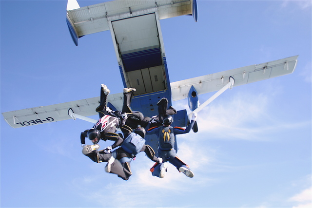1st two people to jump from an airplane