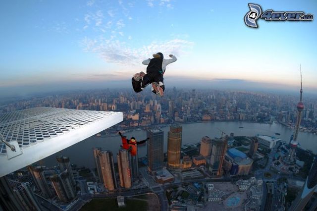 1st person to freefall jump