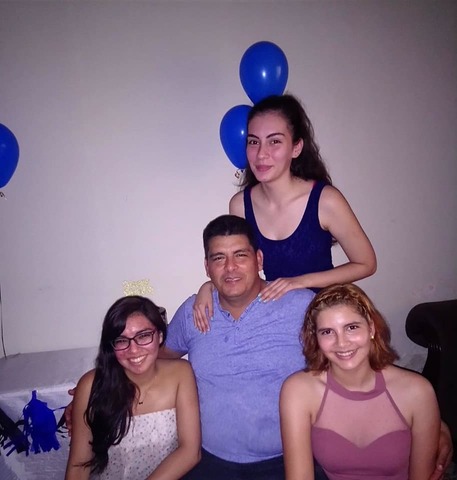 cumpleaños numero 42 de su padre