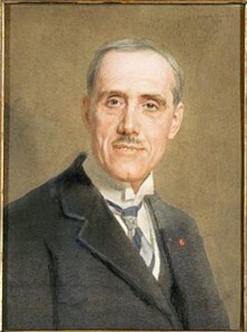 Louis De Broglie