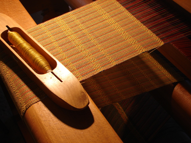 Se inventa la lanzadera volante.