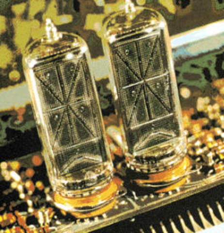 Ordenadores creados con válvulas electrónicas (tubos de vacío, antecesores de los transistores), como el MARK I