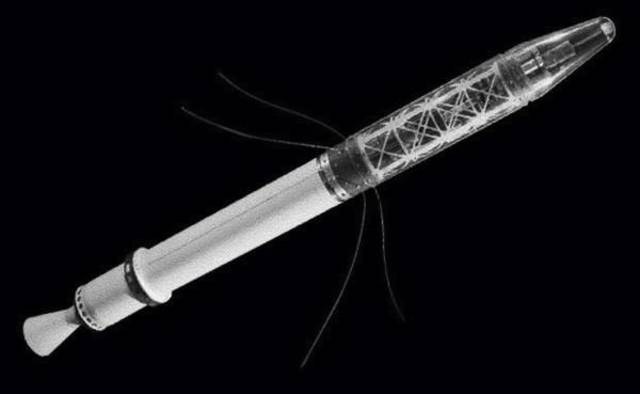 Satélite Artificial (Explorer 1)