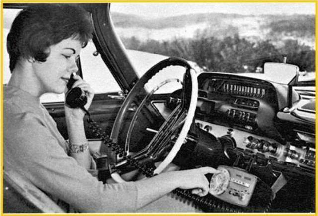 TELEFONÍA MÓVIL VEHICULAR (At y T)