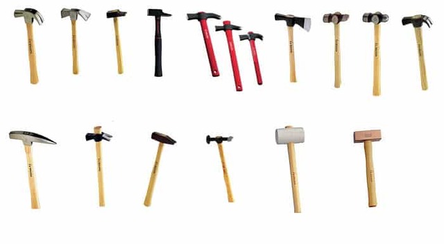 En una de sus investigaciones, Karl Marx descubre que había más de 500 tipos de martillos.