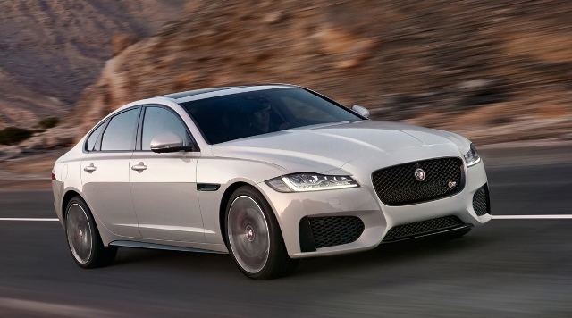 Автомобиль Jaguar X-Type дебютировал на автосалоне в Женеве в начале 2001 года.