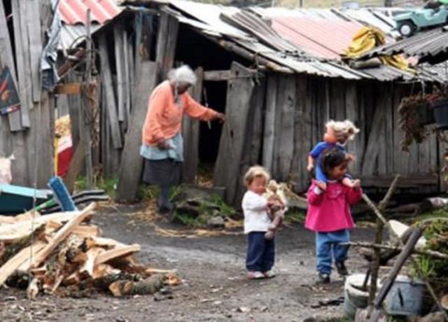 problemas multidimensionales tales como la exclusión social, la pobreza y desigualdad