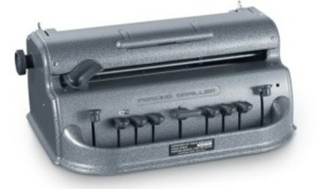 Criação da máquina de escrever em Braille