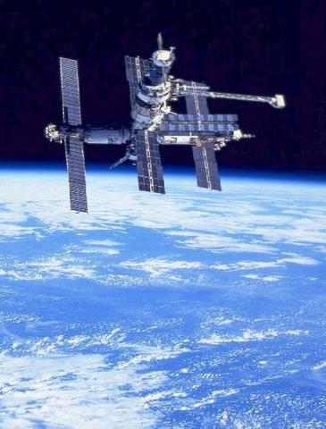 Investigación y puesta en marcha de una serie de astronaves