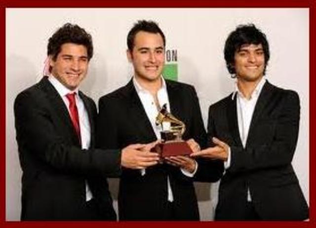 MTV AWARD AND THE FIRST GRAMMY