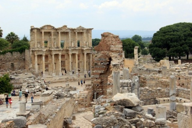 Biblioteca de Alexandria.
