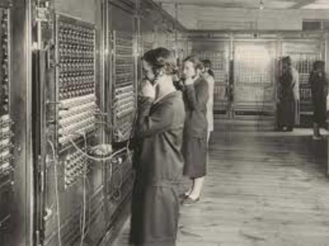 Central Publica Telefónica,instalada en E.U. con componentes electrónicos,parcialmente digital