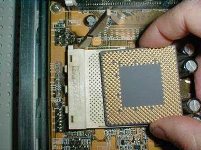 chips de silicio y circuitos integrados miles de transistores en un cm2