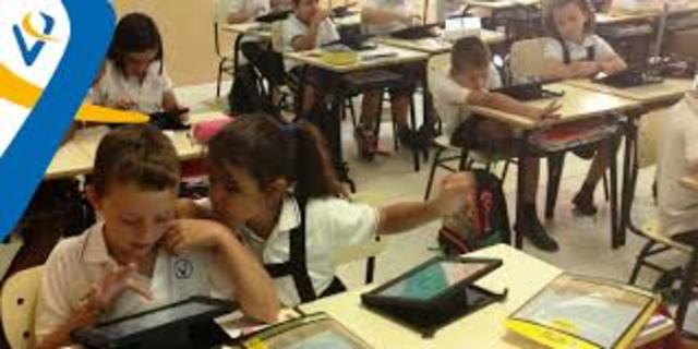 Escuela Nueva Tecnología educativa