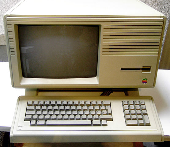 Macintosh XL.