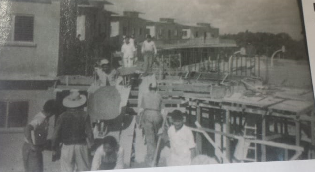 LA PRIMERA PIEDRA DEL EDIFICIO CENTRAL