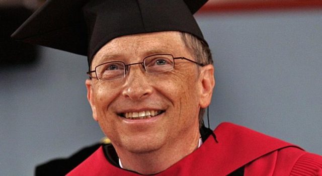 SUS ESTUDIOS BACHILLER