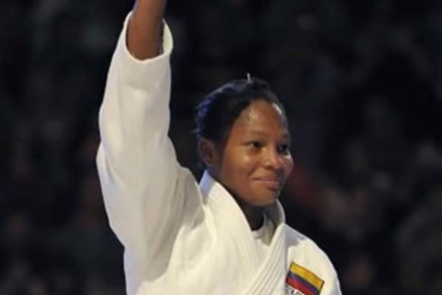 PARTICIPO EN VARIOS DUELOS