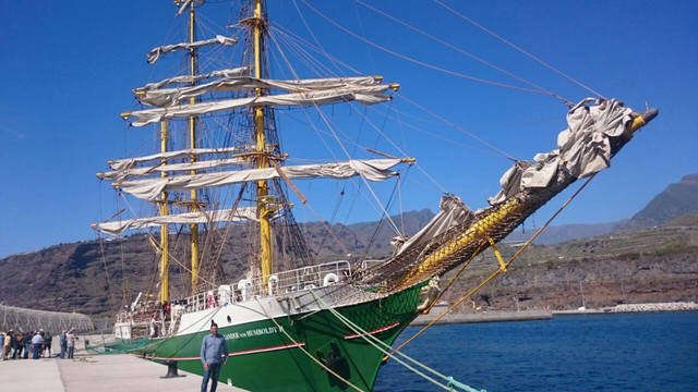 En 1796 renuncia su trabajo de funcionario público prusiano y decide irse en una exploración científica con su compañero Bonpland.