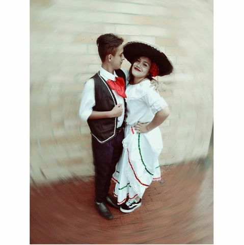 Presentación de un baile con representacion a mexico