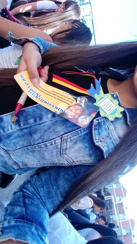 Izada de bandera por el día del ingles