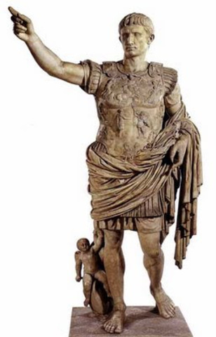 Octavi August es proclama emperador