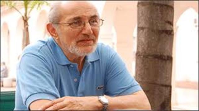 Benbenaste plantea  el objeto de estudio de la Psicología Política