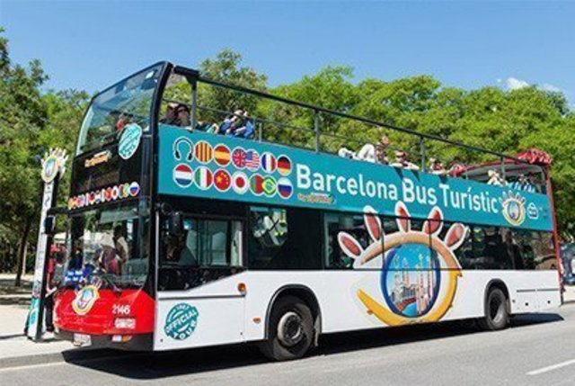 UN BUS TURISTIC