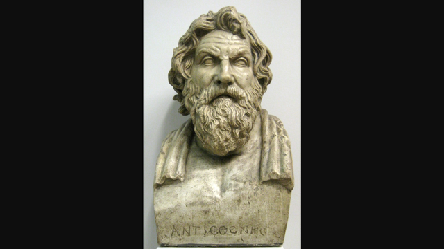 Aristarchus finds relative dimensions of solar system