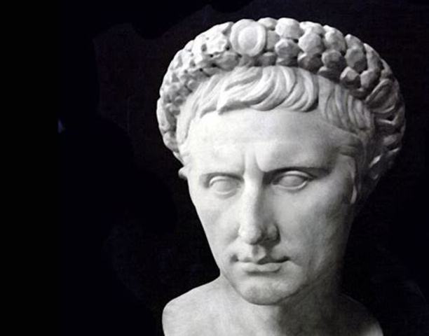 Octavi August es proclama emperador