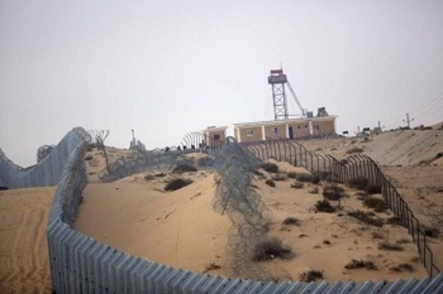 EGIPTE NO LOGRA TANCAR LA FRONTERA