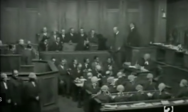 Las Mujeres En La Abogacía.